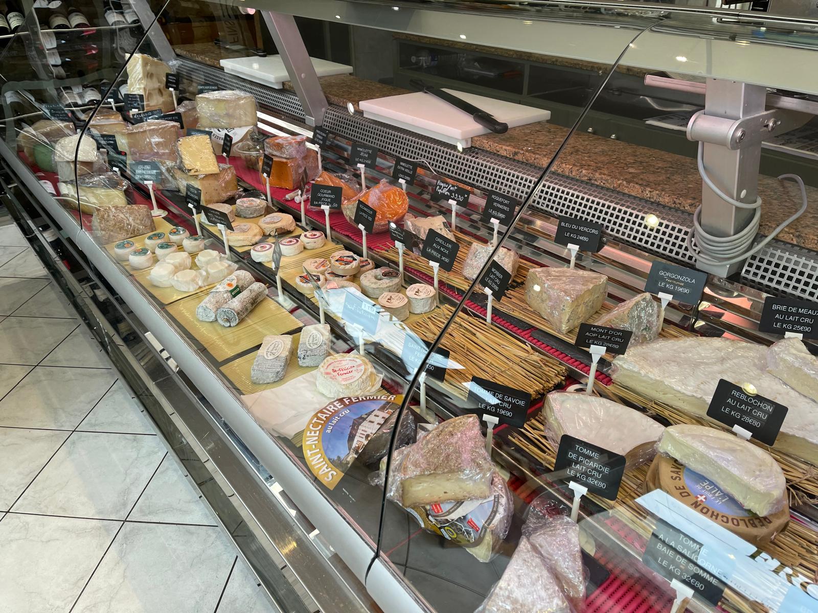 Comptoir de fromages IGP et AOP de nos régions
